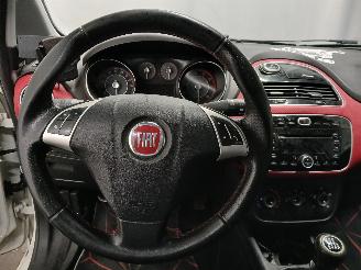 Fiat Punto Punto Evo (199) Hatchback 1.4 16V MultiAir Start&Stop (955.A.6000(Euro=
 5)) [77kW]  (10-2009/02-2012) picture 14