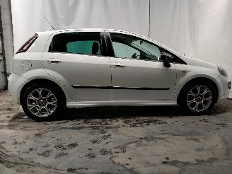 Fiat Punto Punto Evo (199) Hatchback 1.4 16V MultiAir Start&Stop (955.A.6000(Euro=
 5)) [77kW]  (10-2009/02-2012) picture 7