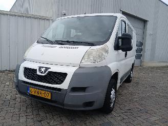 damaged passenger cars Peugeot Boxer Boxer (U9) Van 2.2 HDi 120 Euro 4 (22DT(4HU)) [88kW]  (04-2006/12-2016=
) 2011/3
