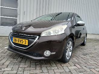 Schadeauto Peugeot 208 208 I (CA/CC/CK/CL) Hatchback 1.6 HDi 115 16V (DV6C(9HD)) [84kW]  (03-=
2012/12-2019) 2012/9