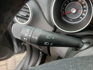 Fiat Punto Grande Punto (199) Hatchback 1.3 JTD Multijet 16V VGT (199.B.4000(Euro=
 5)) [62kW]  (04-2010/...) picture 12