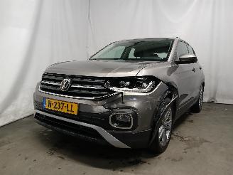 Coche accidentado Volkswagen T-Cross T-Cross SUV 1.0 TSI 110 12V (DLAA) [81kW]  (06-2020/...) 2021/12