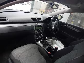 Volkswagen Passat Passat Variant (365) Combi 1.6 TDI 16V Bluemotion (CAYC(Euro 5)) [77kW=
]  (08-2010/12-2014) picture 5