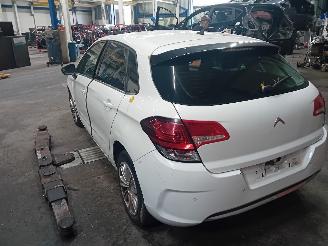 Citroën C4 C4 Berline (NC) Hatchback 5-drs 1.6 BlueHDI 100 (DV6FD(BHY)) [73kW]  (=
07-2014/05-2018) picture 4