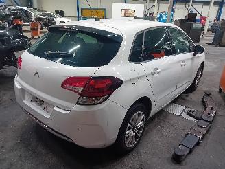 Citroën C4 C4 Berline (NC) Hatchback 5-drs 1.6 BlueHDI 100 (DV6FD(BHY)) [73kW]  (=
07-2014/05-2018) picture 3