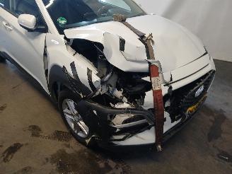 Hyundai Kona Kona (OS) SUV 1.0 T-GDI 12V (G3LC) [88kW]  (07-2017/04-2023) picture 32