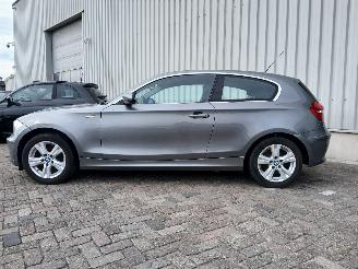 BMW 1-serie 1 serie (E81) Hatchback 3-drs 116i 1.6 16V (N43-B16A) [90kW]  (03-2007=
/12-2011) picture 4