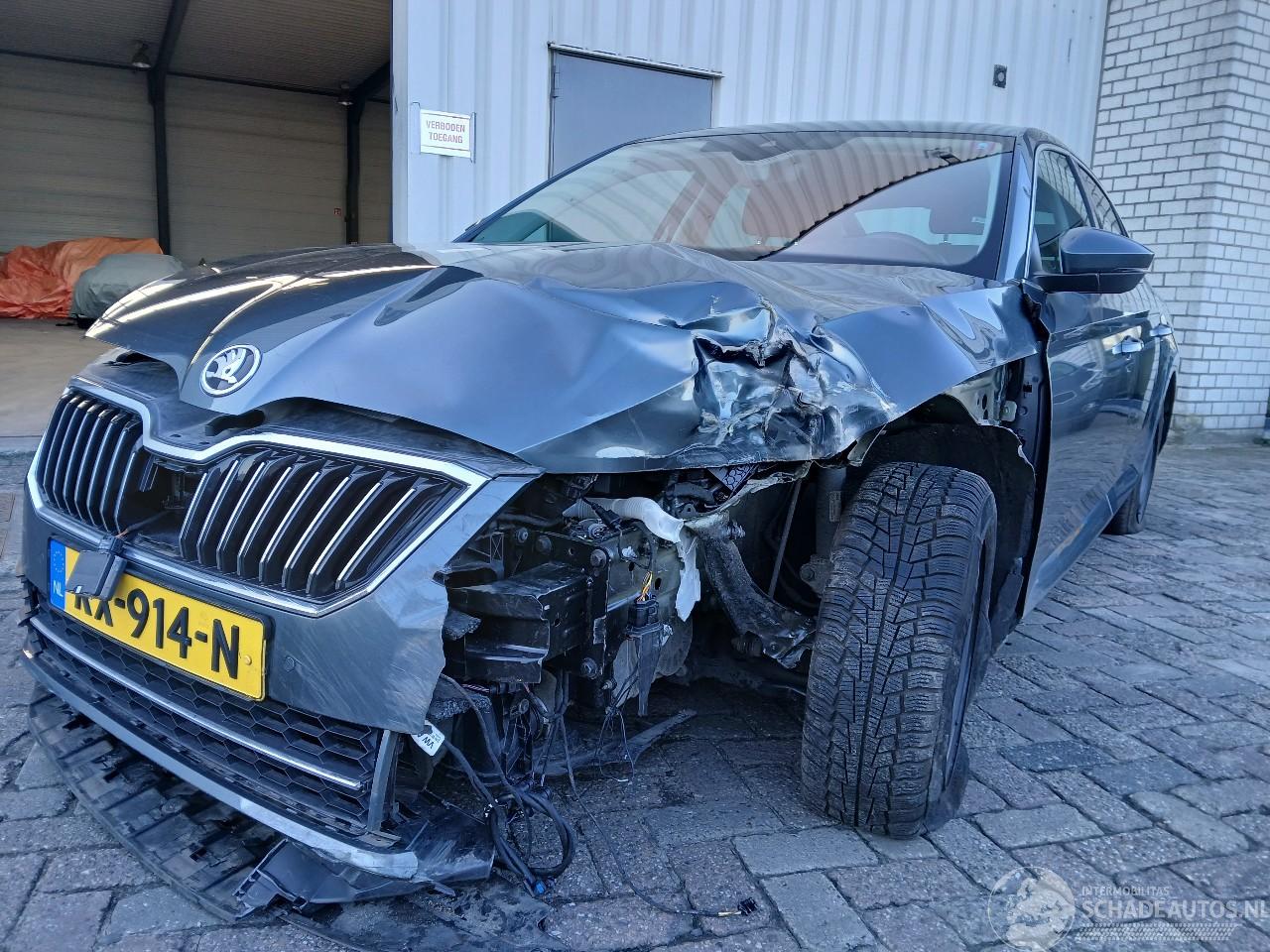 Skoda Superb Superb (3V3) Liftback 1.8 TSI 16V (CJSA) [132kW]  (03-2015/06-2024)