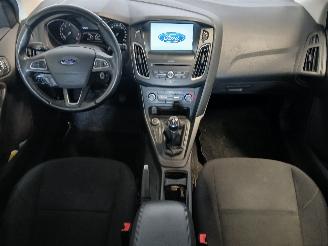 Ford Focus Focus 3 Wagon Combi 1.0 Ti-VCT EcoBoost 12V 100 (M2DC) [74kW]  (02-201=
2/05-2018) picture 10