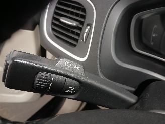 Volvo V-40 V40 (MV) Hatchback 5-drs 1.6 D2 (D4162T) [84kW]  (03-2012/12-2016) picture 14