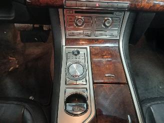 Jaguar XF XF (CC9) Sedan 2.7 D V6 24V (7G(AJ-TDV6)) [152kW]  (03-2008/04-2015) picture 17