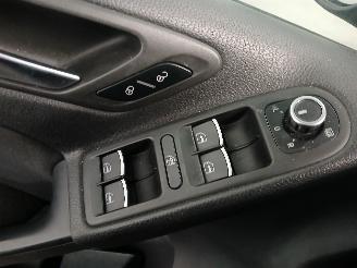 Volkswagen Golf Golf VI (5K1) Hatchback 1.2 TSI BlueMotion (CBZB) [77kW]  (11-2008/11-=
2012) picture 12