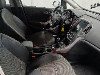 Opel Astra Astra J (PC6/PD6/PE6/PF6) Hatchback 5-drs 1.4 16V ecoFLEX (A14XER(Euro=
 5)) [74kW]  (12-2009/10-2015) picture 9