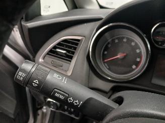 Opel Astra Astra J (PC6/PD6/PE6/PF6) Hatchback 5-drs 1.4 16V ecoFLEX (A14XER(Euro=
 5)) [74kW]  (12-2009/10-2015) picture 14