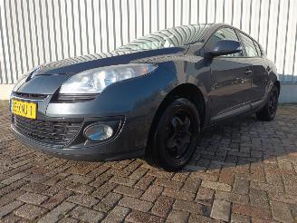 damaged passenger cars Renault Mégane Megane III Berline (BZ) Hatchback 5-drs 1.2 16V TCE 115 (H5F-400(H5F-A=
4)) [85kW]  (03-2012/02-2016) 2012/7