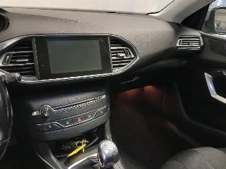 Peugeot 308 308 (L3/L8/LB/LH/LP) Hatchback 5-drs 1.6 16V THP (EP6CDT(5FA)) [92kW] =
 (09-2013/06-2021) picture 14