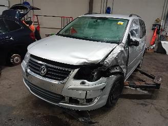 Salvage car Volkswagen Touran Touran (1T1/T2) MPV 1.4 16V TSI 140 (CAVC) [103kW]  (02-2006/05-2010) 2010/2