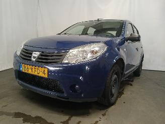 Voiture accidenté Dacia Sandero Sandero I (BS) Hatchback 1.2 16V (D4F-732(D4F-F7)) [55kW]  (11-2008/12=
-2012) 2009/10