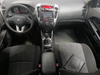 Kia Cee d Cee'd Sporty Wagon (EDF) Combi 1.4 16V (G4FA) [66kW]  (07-2009/12-2012=
) picture 11