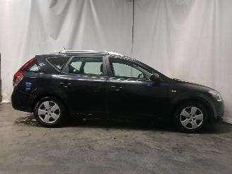 Kia Cee d Cee'd Sporty Wagon (EDF) Combi 1.4 16V (G4FA) [66kW]  (07-2009/12-2012=
) picture 7