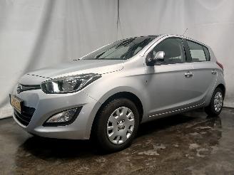 Hyundai I-20 i20 Hatchback 1.2i 16V (G4LA) [63kW]  (03-2012/12-2015) picture 3