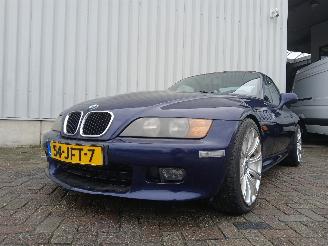 skadebil auto BMW Z3 Z3 Roadster (E36/7) Cabrio 1.8 (M43-B18(184E2)) [85kW]  (10-1995/10-19=
98) 1998/4