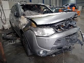 Mitsubishi Outlander Outlander (GF/GG) SUV 2.0 16V PHEV 4x4 (S61) [147kW]  (09-2017/12-2021=
) picture 2