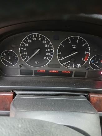 BMW 5-serie 5 serie (E39) Sedan 523i 24V (M52-B25(256S3)) [125kW]  (09-1995/08-200=
0) picture 2