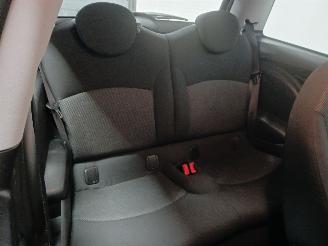 Mini Mini Mini (R56) Hatchback 1.6 16V Cooper (N12-B16A) [88kW]  (10-2006/02-201=
2) picture 10