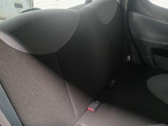 Peugeot 107 107 Hatchback 1.0 12V (384F(1KR)) [50kW]  (06-2005/05-2014) picture 9