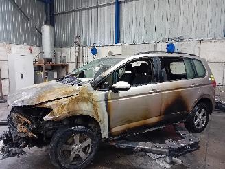 demontáž osobní automobily Volkswagen Touran Touran (5T1) MPV 1.6 TDI SCR BlueMotion Technology (DGDA) [85kW]  (05-=
2016/12-2021) 2016/9