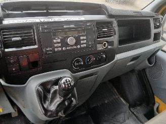 Ford Transit Transit Bus 2.2 TDCi 16V (P8FA(Euro 4)) [63kW]  (04-2006/08-2014) picture 15