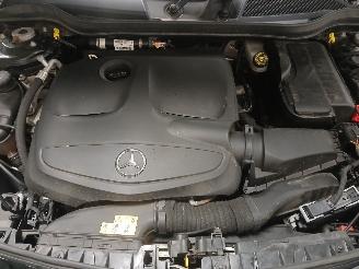 Mercedes Cla-klasse CLA Shooting Brake (117.9) Combi 1.6 CLA-180 16V (M270.910) [90kW]  (0=
1-2015/03-2019) picture 28