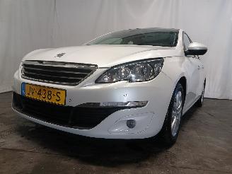 škoda osobní automobily Peugeot 308 308 SW (L4/L9/LC/LJ/LR) Combi 5-drs 1.2 12V e-THP PureTech 130 (EB2ADT=
S(HNS)) [96kW]  (03-2014/06-2021) 2014/5