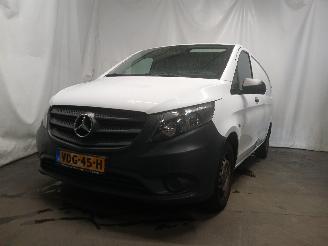uszkodzony samochody osobowe Mercedes Vito Vito (447.6) Van 1.7 110 CDI 16V (OM622.851(R9N)) [75kW]  (09-2019/...=
) 2014/12