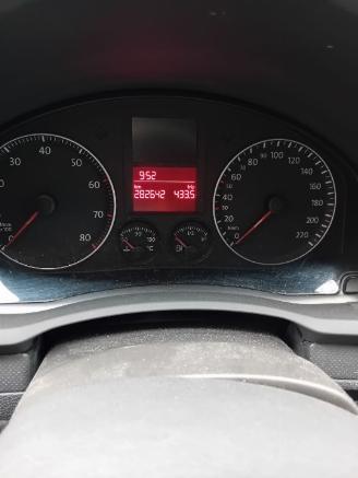 Volkswagen Golf Golf V (1K1) Hatchback 1.4 16V (BCA) [55kW]  (10-2003/05-2006) picture 2