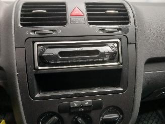 Volkswagen Golf Golf V (1K1) Hatchback 1.4 16V (BCA) [55kW]  (10-2003/05-2006) picture 16