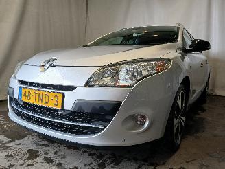 krockskadad bil auto Renault Mégane Megane III Grandtour (KZ) Combi 5-drs 1.4 16V TCe 130 (H4J-700(H4J-A7)=
) [96kW]  (05-2009/02-2016) 2012/3