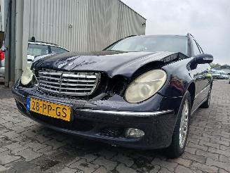 Damaged car Mercedes E-klasse E Combi (S211) Combi 1.8 E-200 K 16V (M271.941) [120kW]  (03-2003/07-2=
009) 2004/10