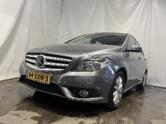 damaged passenger cars Mercedes B-klasse B (W246) Hatchback 1.6 B-180 BlueEFFICIENCY Turbo 16V (M270.910) [90kW=
]  (11-2011/12-2018) 2012/9