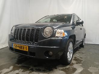 uszkodzony samochody osobowe Jeep Compass Compass I (MK49) SUV 2.4 16V 4x4 (ERZ) [125kW]  (09-2006/12-2016) 2008/10