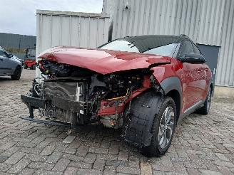 damaged passenger cars Hyundai Kona Kona (OS) SUV 1.6 GDi HEV 16V (G4LE) [104kW]  (06-2019/04-2023) 2021/6