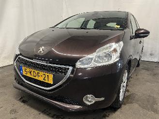 škoda osobní automobily Peugeot 208 208 I (CA/CC/CK/CL) Hatchback 1.2 Vti 12V PureTech 82 (EB2F(HMZ)) [60k=
W]  (03-2012/12-2019) 2013/3