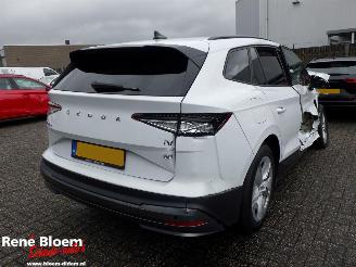 damaged passenger cars Skoda Enyaq IV 60 kWh 179pk Automaat 2021/12
