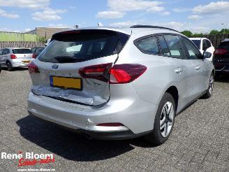 Unfallwagen Ford Focus 1.0 EcoBoost Titanium Hybrid 125pk 2022/3