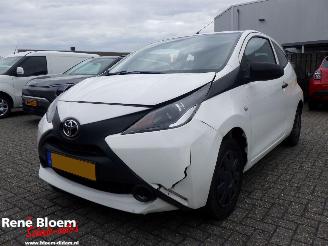 Damaged car Toyota Aygo 1.0 VVT-i x 2017/3