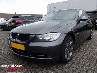 krockskadad bil auto BMW 3-serie 318i Executive 143pk 2007/10