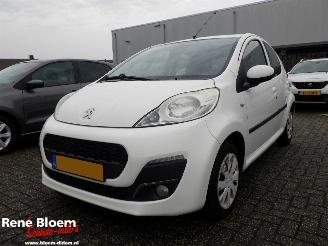 damaged passenger cars Peugeot 107 1.0 Active Airco 2012/8