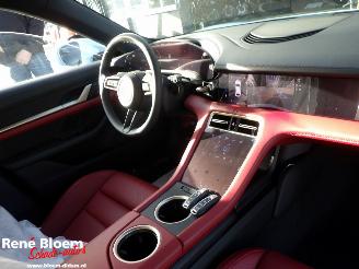 Porsche Taycan 4 Cross Turismo picture 10