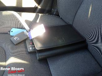 Volvo V-40 2.0 D3 Dynamic 150pk Aut Edition picture 19